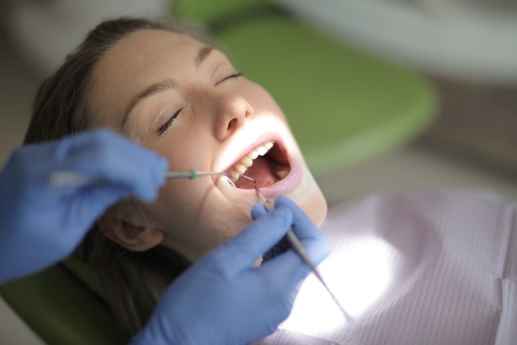 Teeth Grinding at Aesthetic Dentures